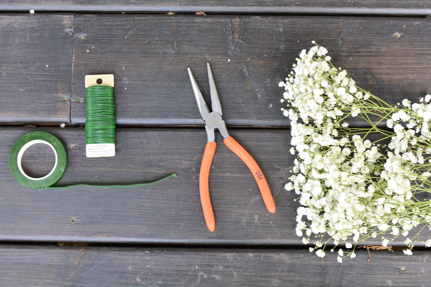 tools needed for baby's breath flower crown - green wire, wire cutters and green floral tape