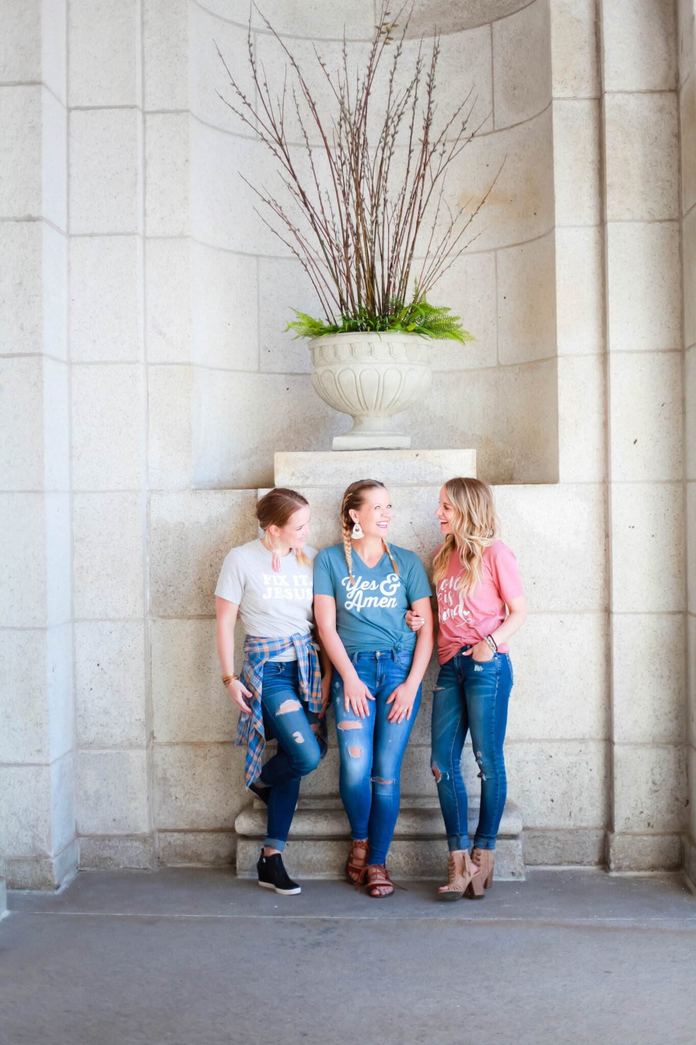 Oversized t shirt outlet with jeans