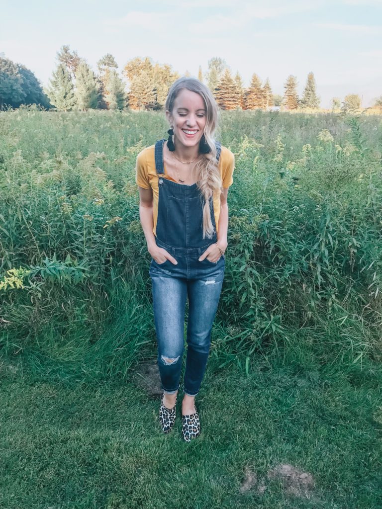 how to wear overalls with fishtail braid