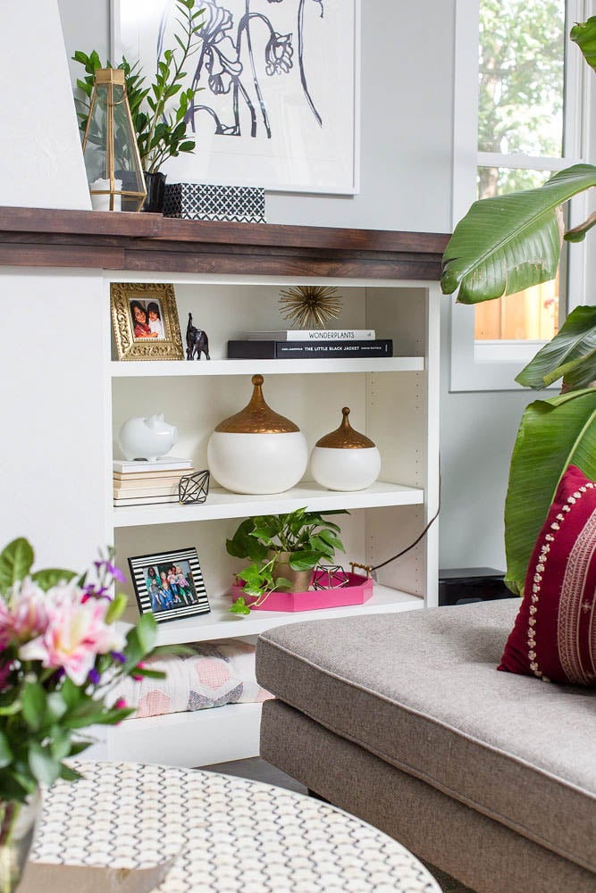 5 Tips to Love Your Living Room | Include plants and things with texture!