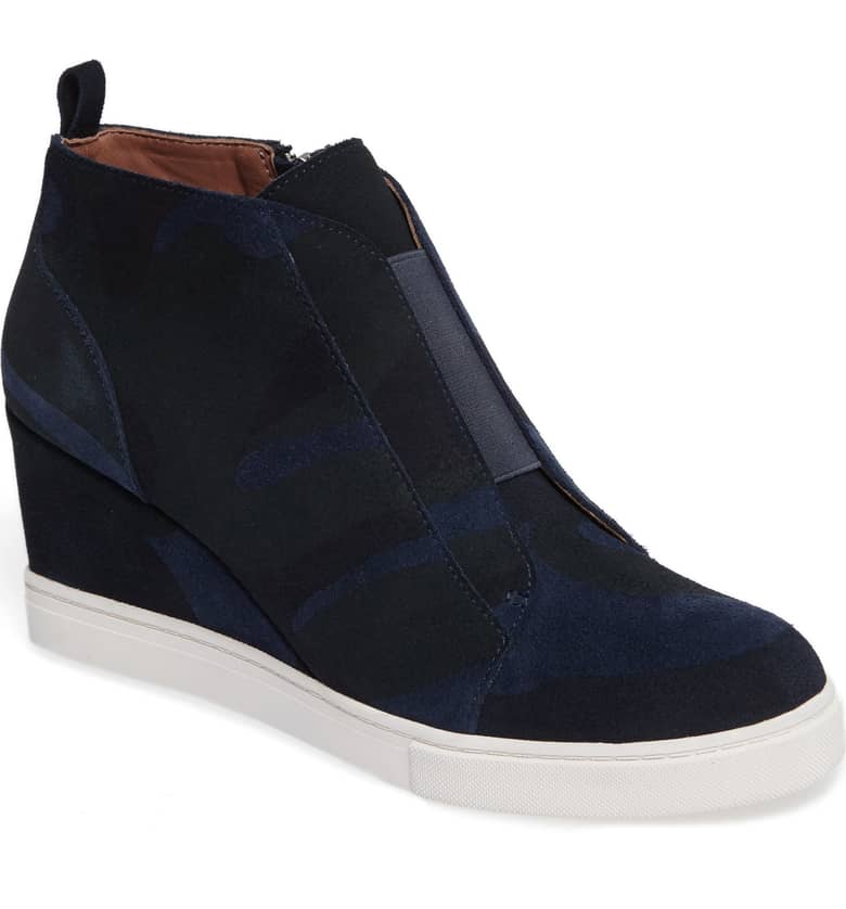 Black and blue suede wedges