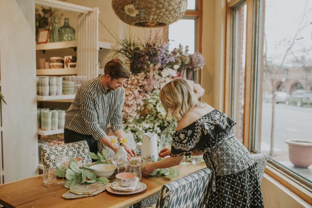 SETTING A SUMMER TABLE AT ANTHRO