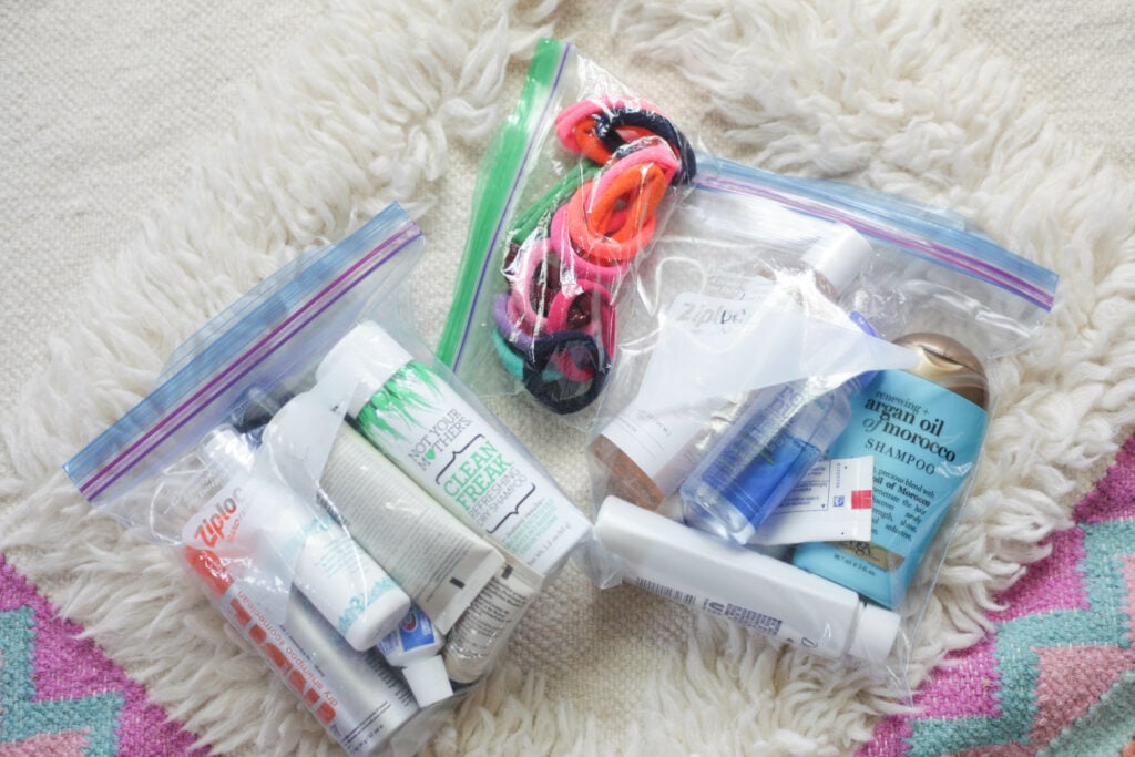 Stay organized with ziplock bags when you travel!