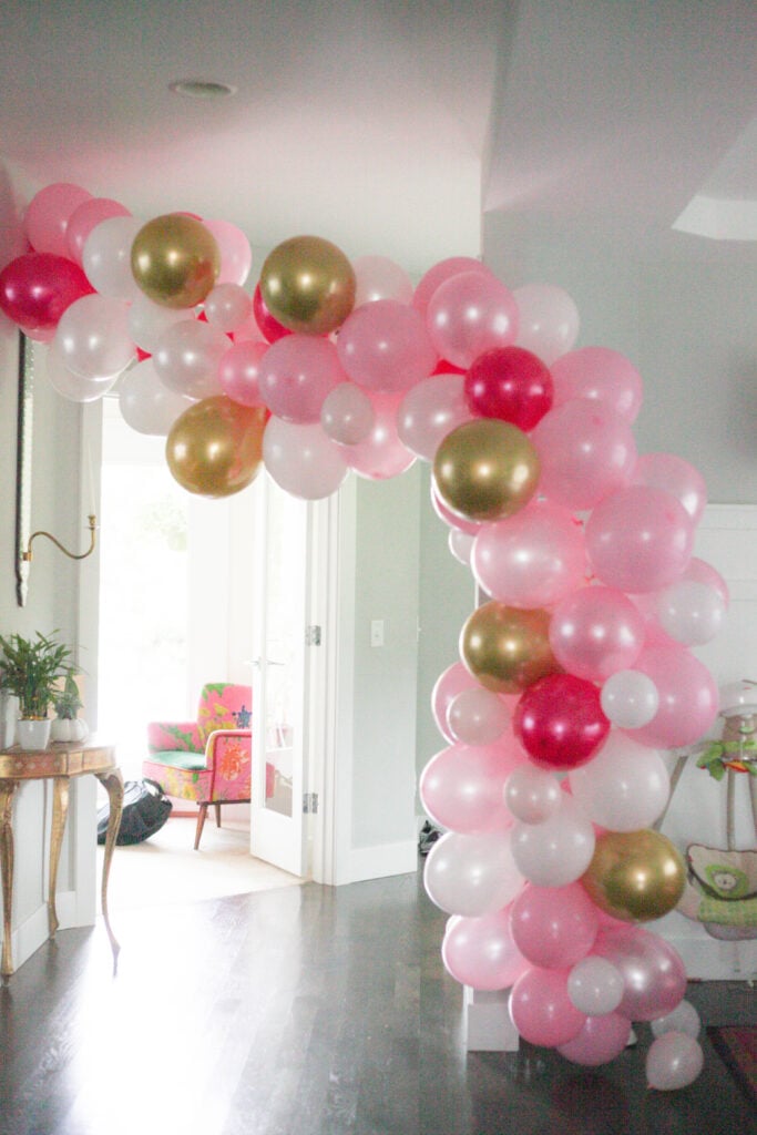 Pink, white and gold balloon garland!