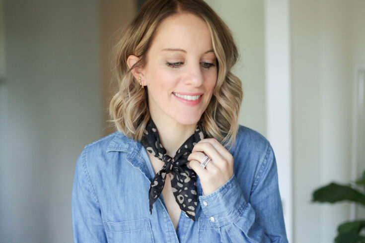 How to Wear a Bandana Around Your Neck (the Easy Way) - Paisley & Sparrow