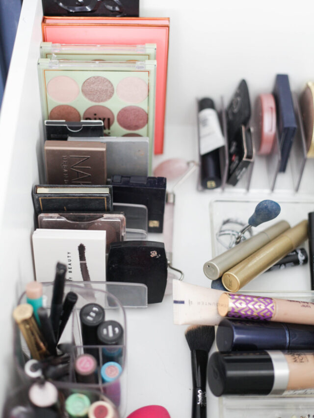 organized-makeup-drawer-7-of-11