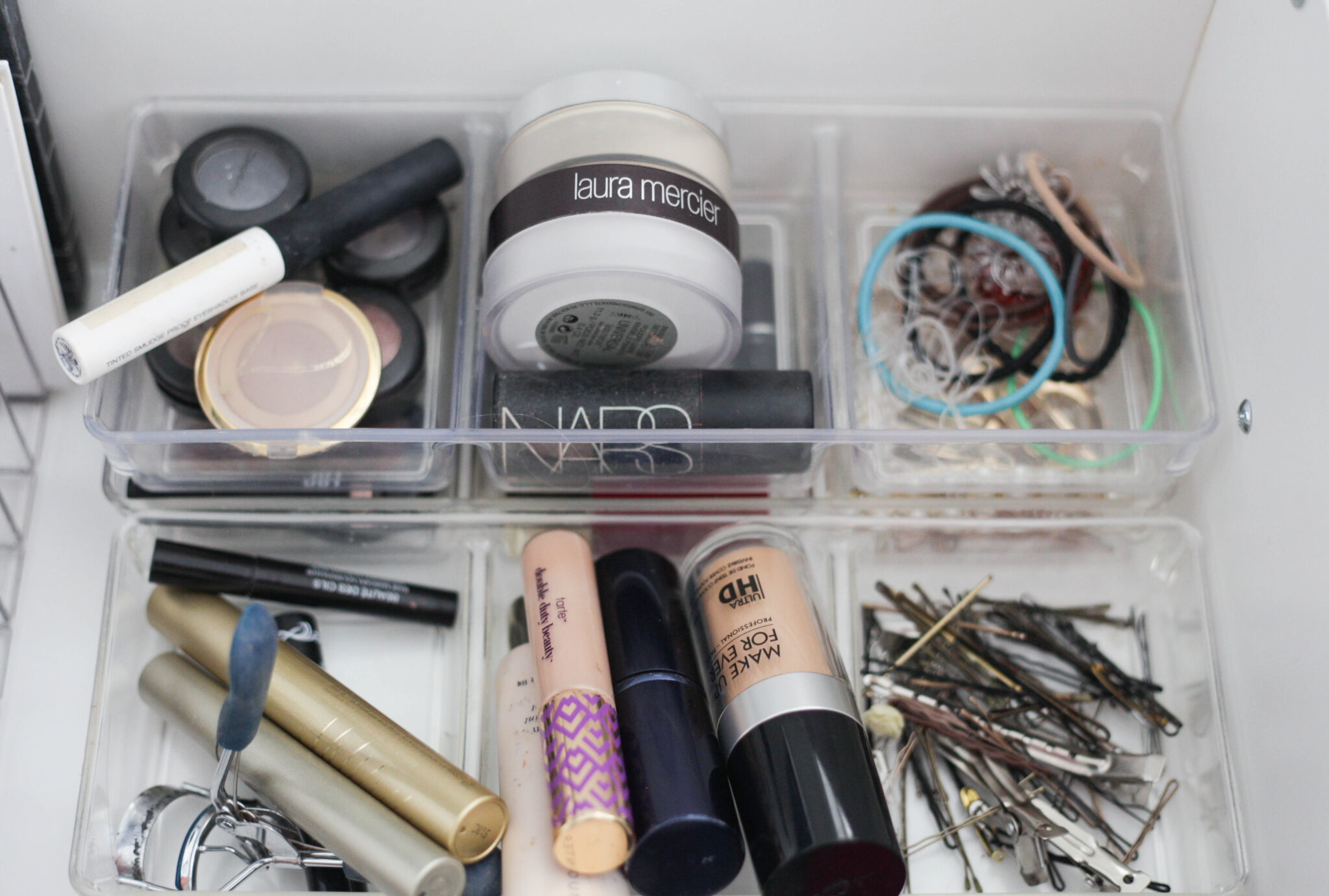 How To Organize Makeup Drawer In 5 Easy Steps Paisley And Sparrow