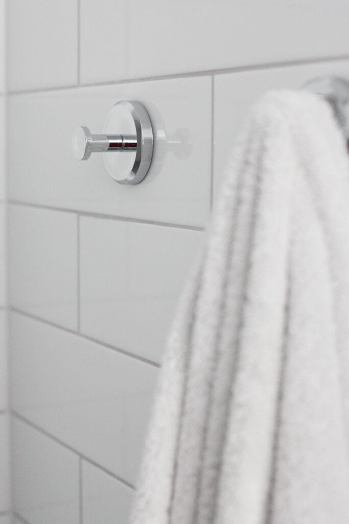 the best suction cup hooks for your shower