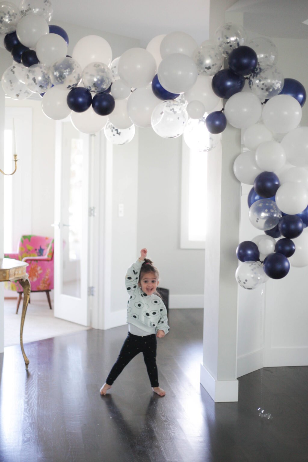 How to Make DIY Balloon Garland (Easy Tutorial) Paisley & Sparrow