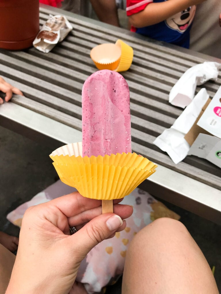 Use Cupcake Liners For Popsicle Drips