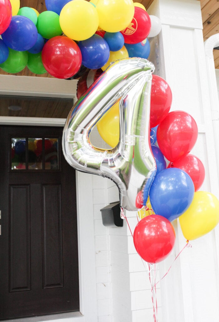 4 balloon and balloon garland