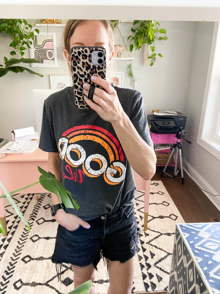 Graphic Good Vibes tee