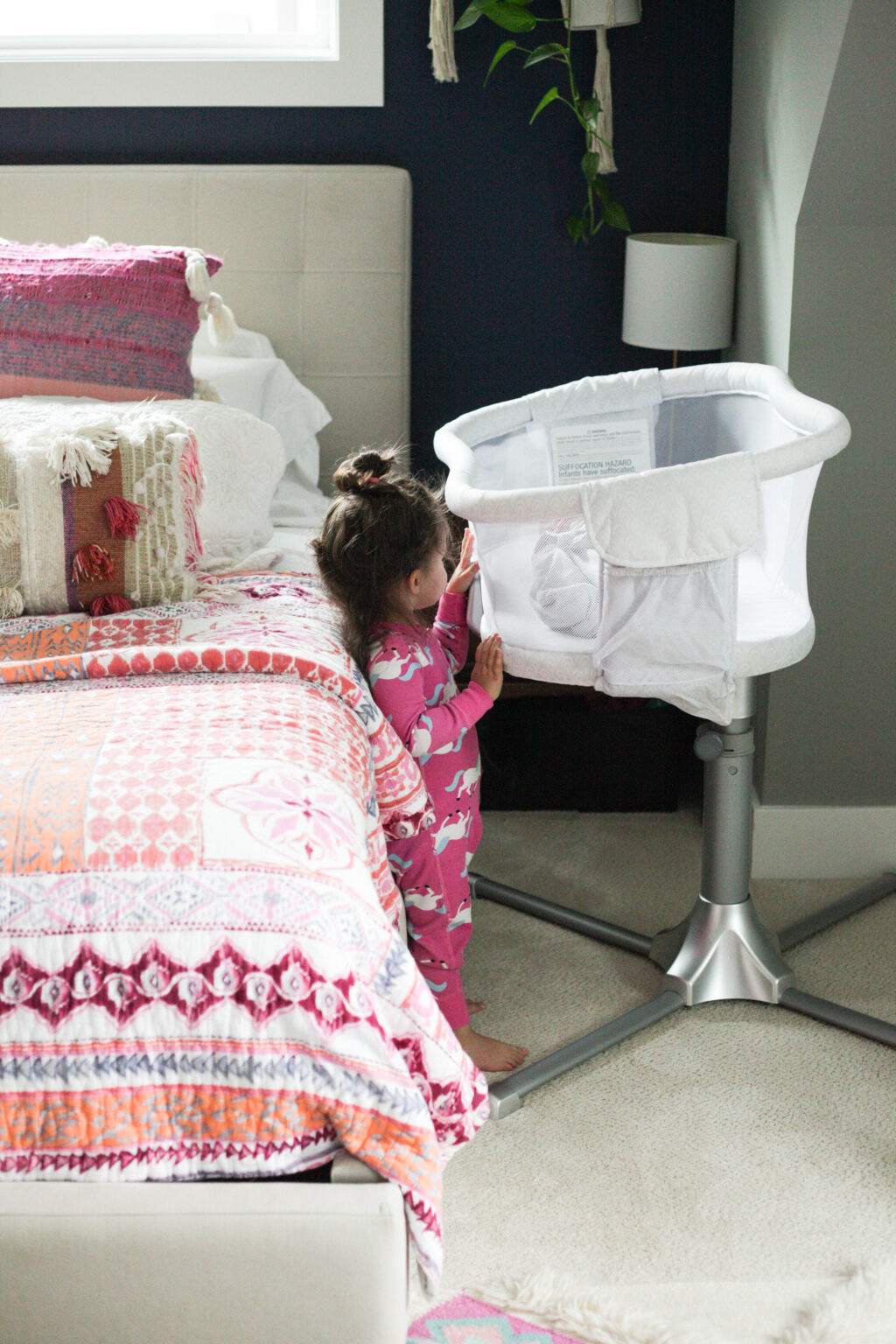 HALO BassiNest Swivel Sleeper Review (Pros, Cons & Is It Worth It