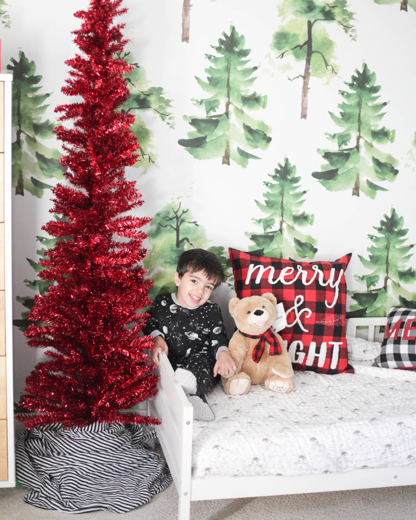Real vs Fake Christmas Tree - What should you get? - Paisley & Sparrow