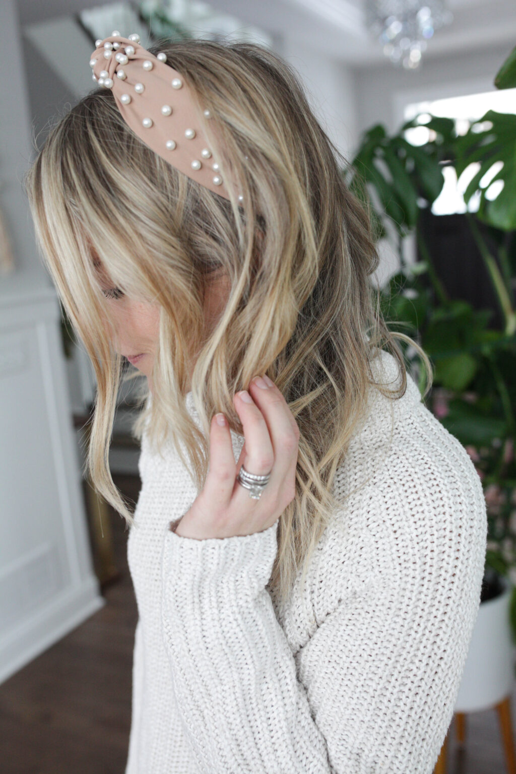 Pearl Headband Trend How to Wear Them & Best Picks! Paisley & Sparrow