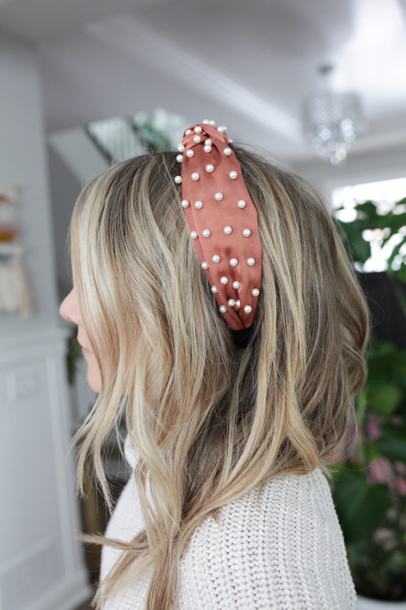 Pearl Headband Trend How to Wear Them & Best Picks! Paisley & Sparrow