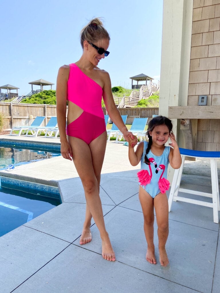 21 Best Postpartum Swimsuits for New Moms (2024) - Paisley & Sparrow