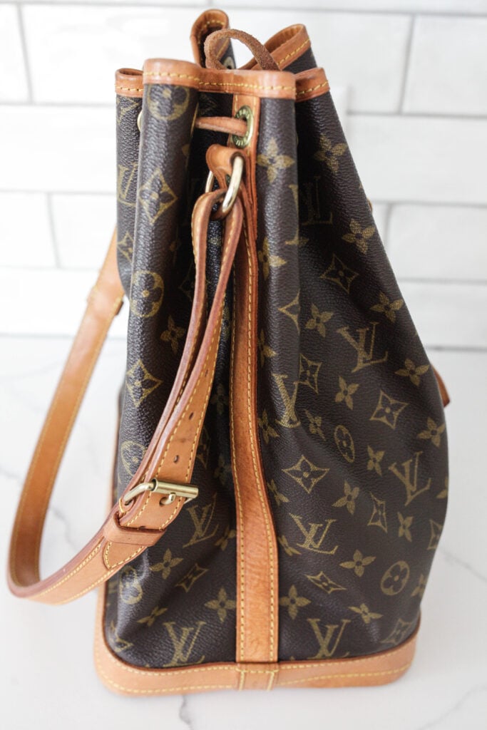 How to tell an AUTHENTIC Louis Vuitton bag from a FAKE one? - Look at the  stamps! - MISLUX