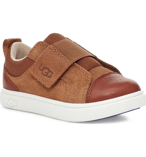 Ugg Rennon low top shoe