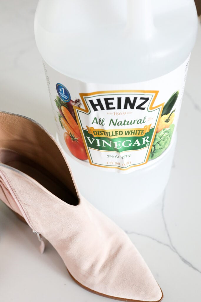 Clean shoes deals with vinegar