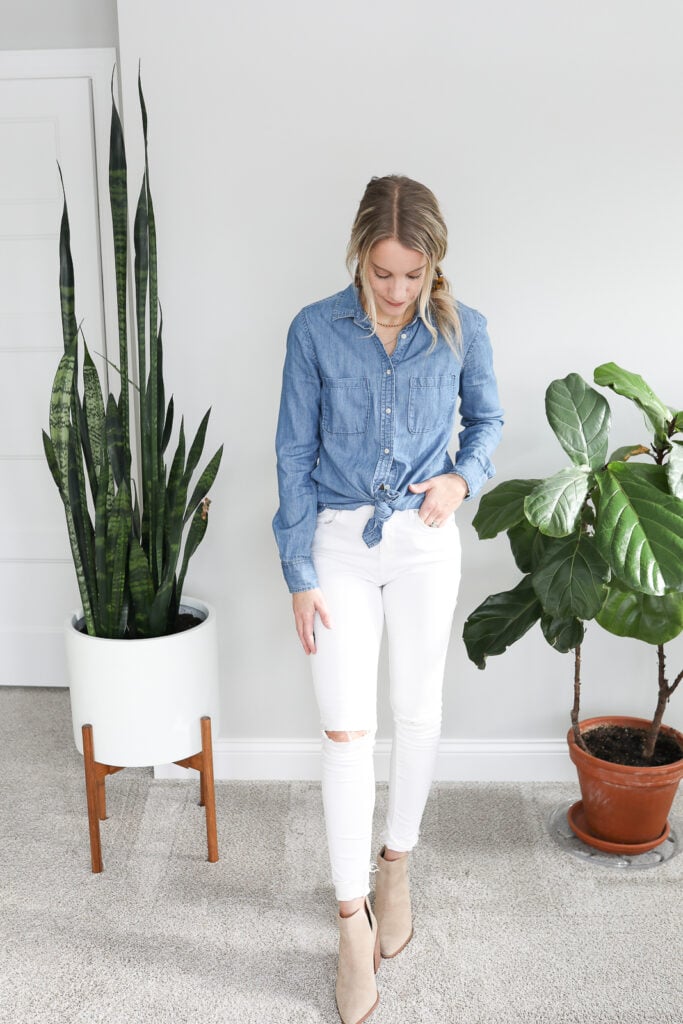 Womens denim hotsell shirt outfit