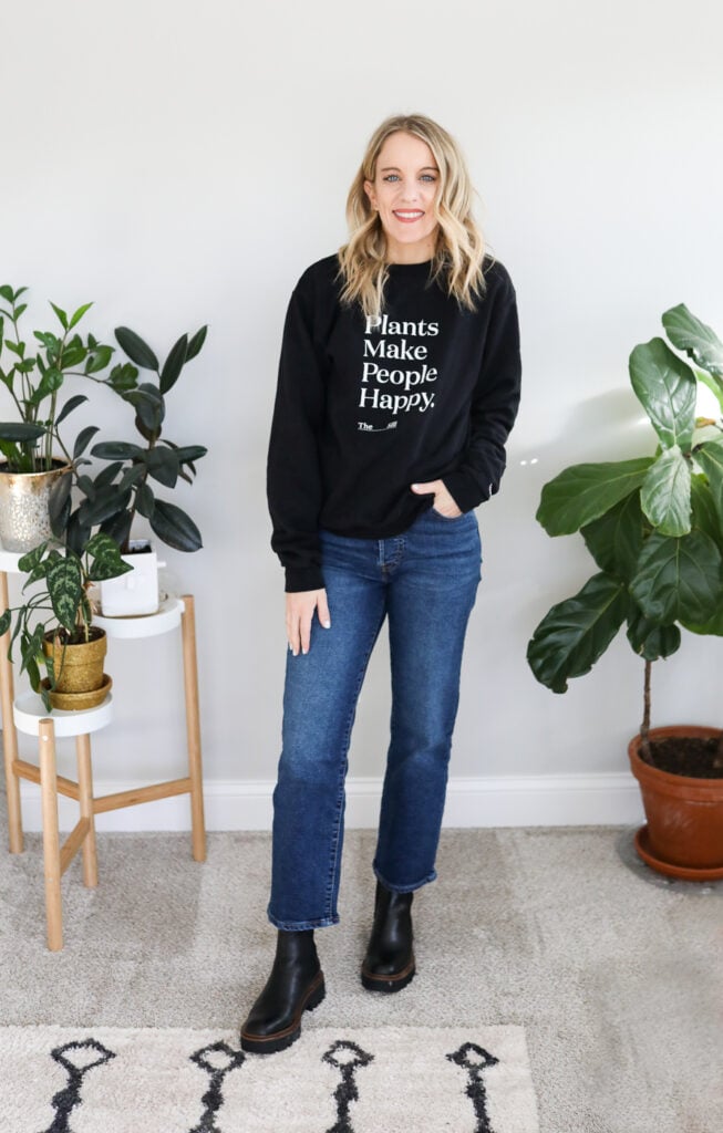 chelsea boots, cropped jeans and sweatshirt