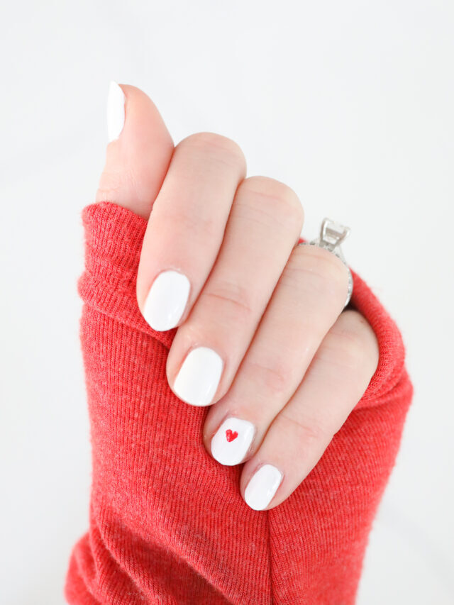 5 Easy Valentine’s Manicures to Try