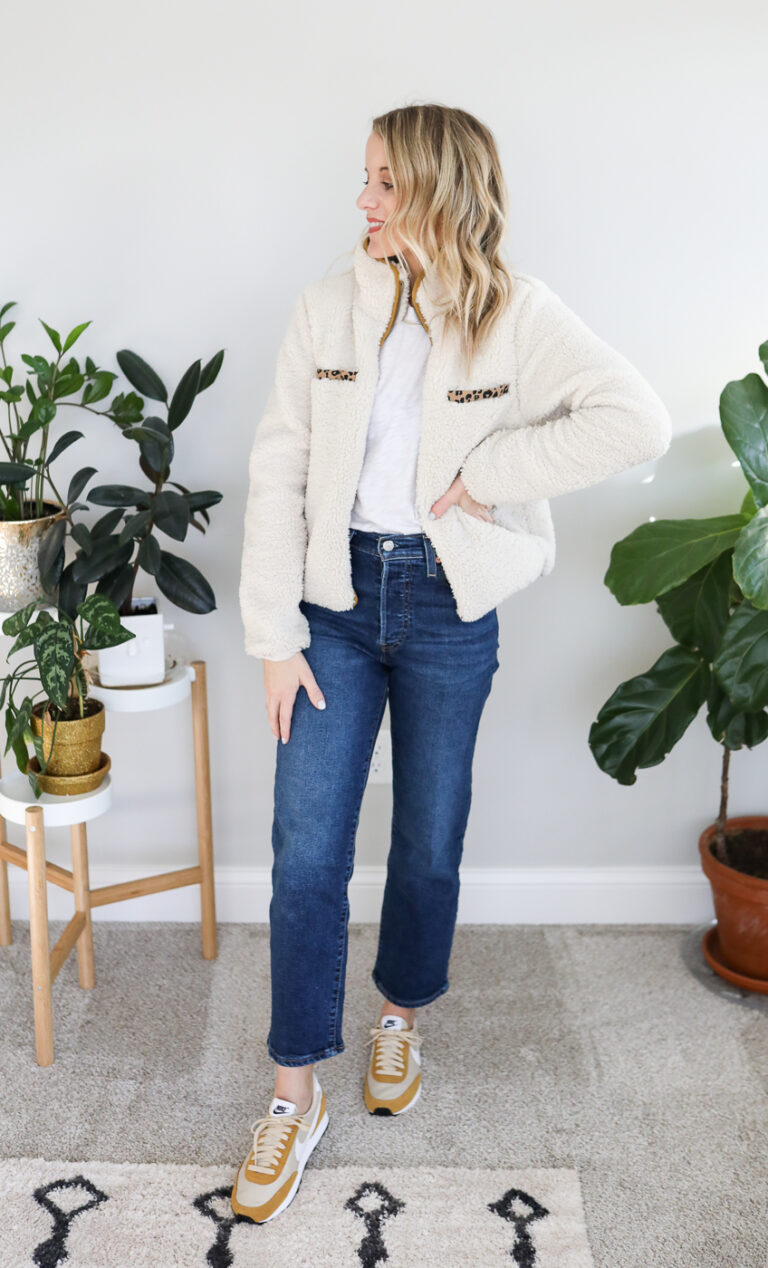 How to Wear Cropped Jeans (11 Outfit Ideas!) - Paisley & Sparrow