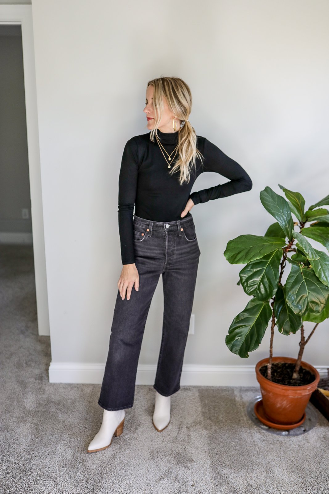 Levi's Ribcage Jeans Review - Are They Worth the Hype? - Paisley & Sparrow