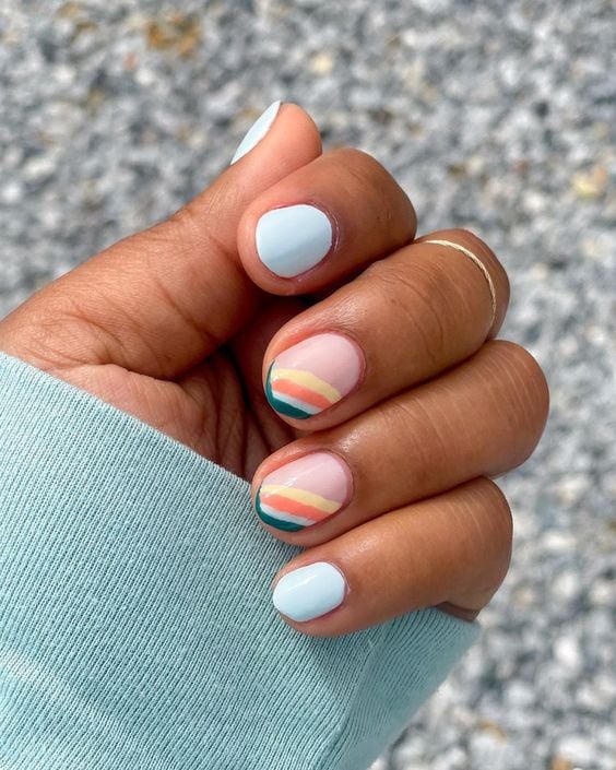 12 Best Minimal Nail Art Designs