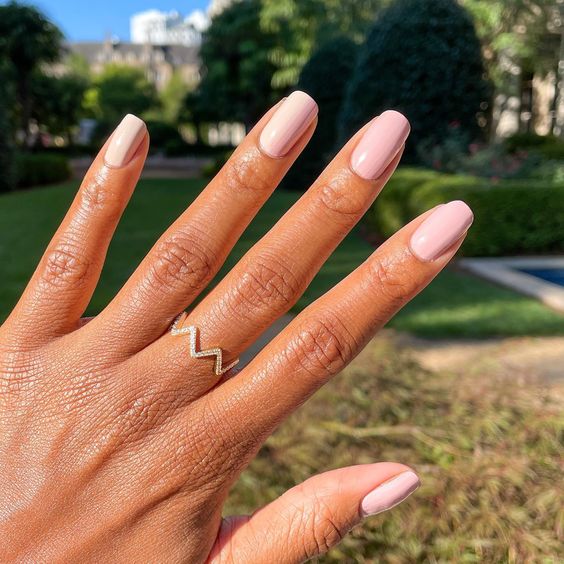 classic ombre nude nails