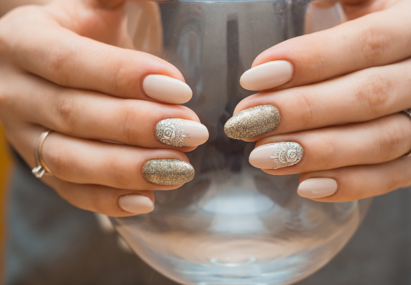 gold and white nails