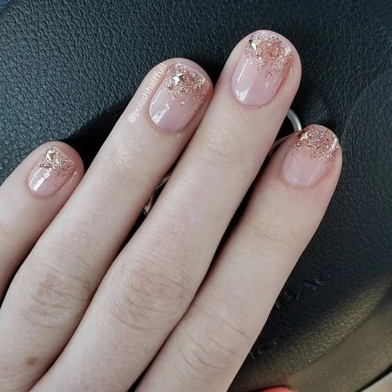 glitter nude mani with stars