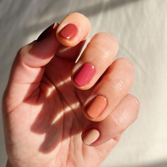 red ombre nails