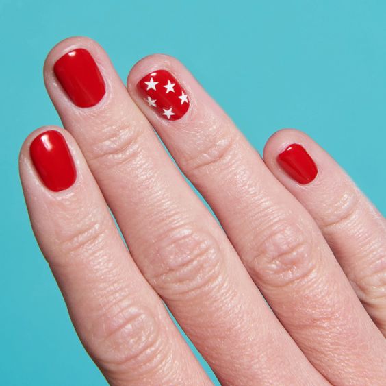 red star nails