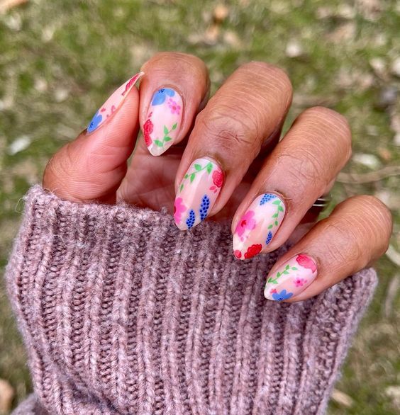 Nail Art Flower Stock Photo - Download Image Now - Nail Art, Fingernail,  Pattern - iStock