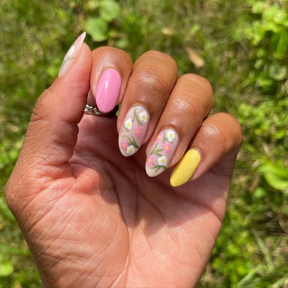 29 Flower Nails To Up Your Mani Game For Spring