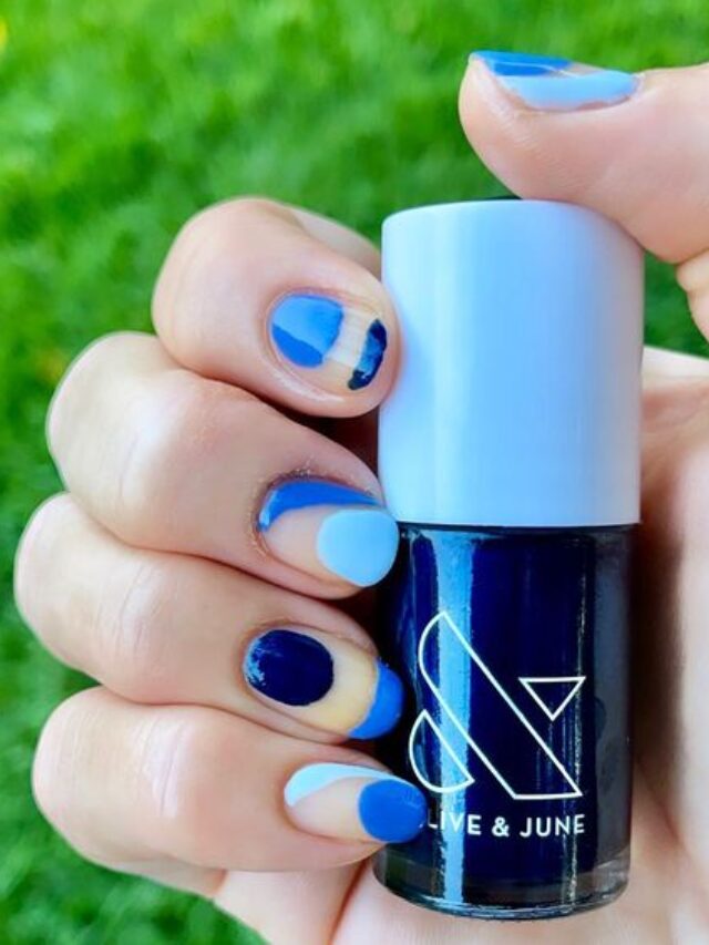 blue abstract nails