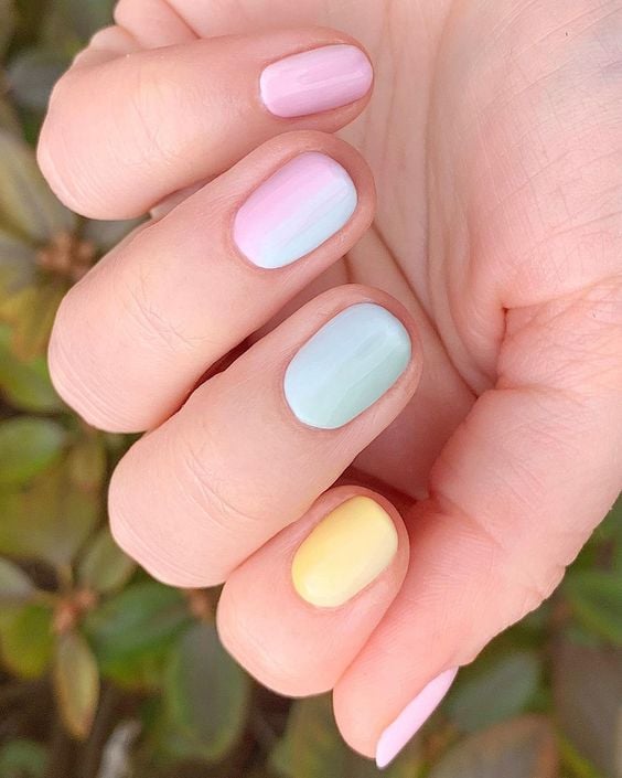 33 Ideas For Ombre Nails - Paisley & Sparrow