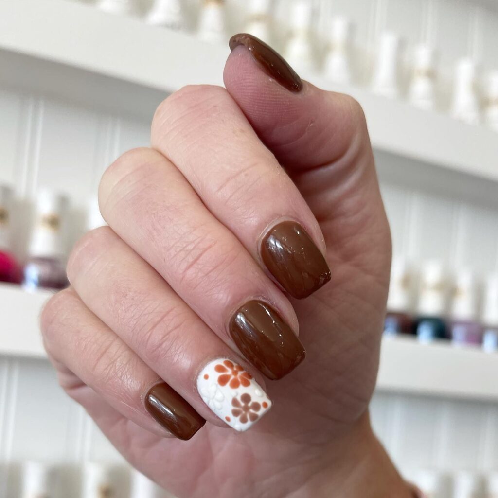 brown flower accent nails