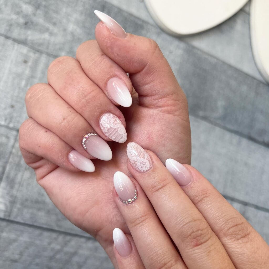 lace white nails