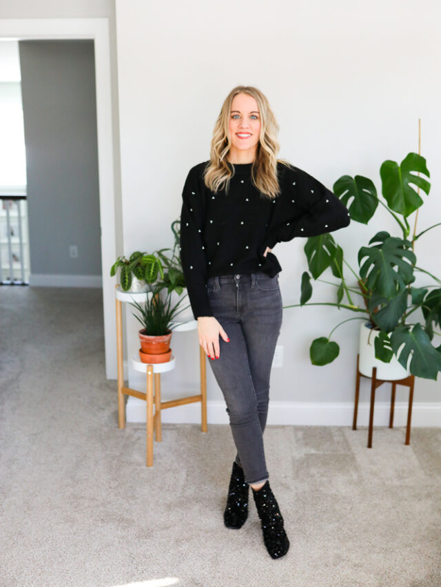 What to Wear With Grey Jeans: 23 Outfit Ideas - Paisley & Sparrow