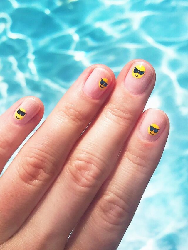 5 Graphic Nail Designs for Summer