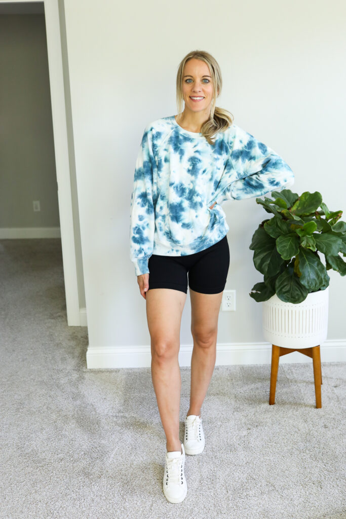 9 Best Biker Shorts Outfit Ideas to Wear for Summer - Paisley & Sparrow
