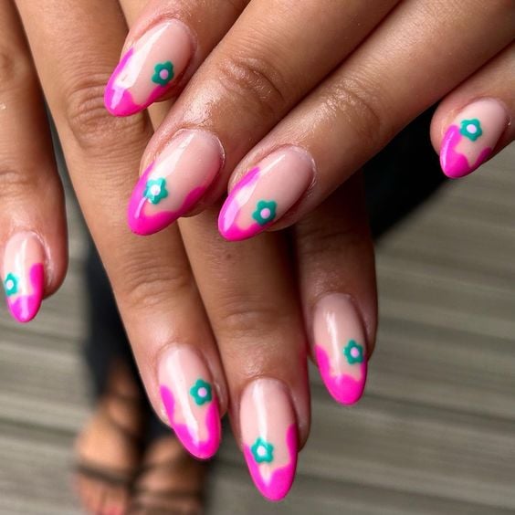 hot pink and daisies