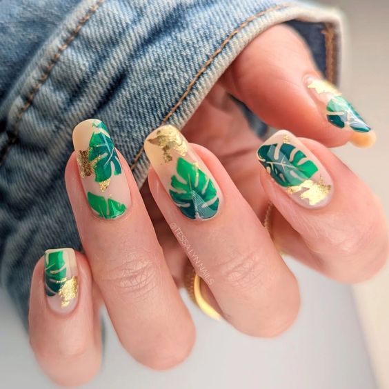 monstera and gold nails