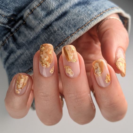 Cappuccino Marble Gold Nails
