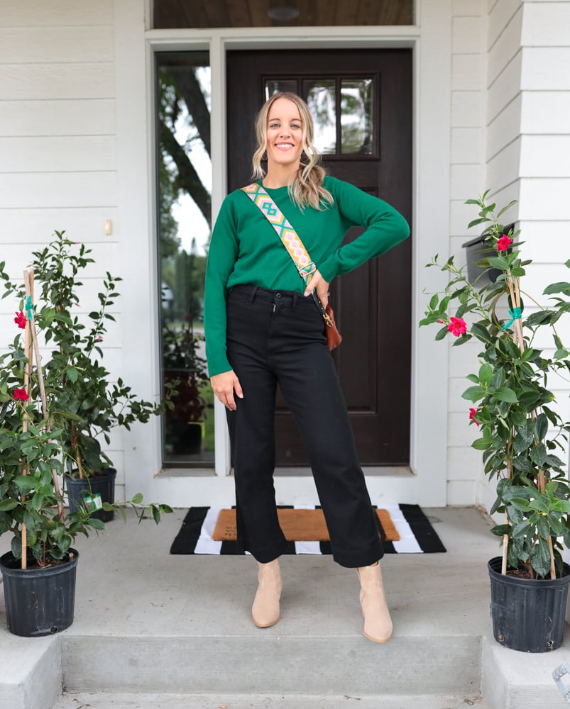 Woman wearing quince jeans and quince cashmere sweater