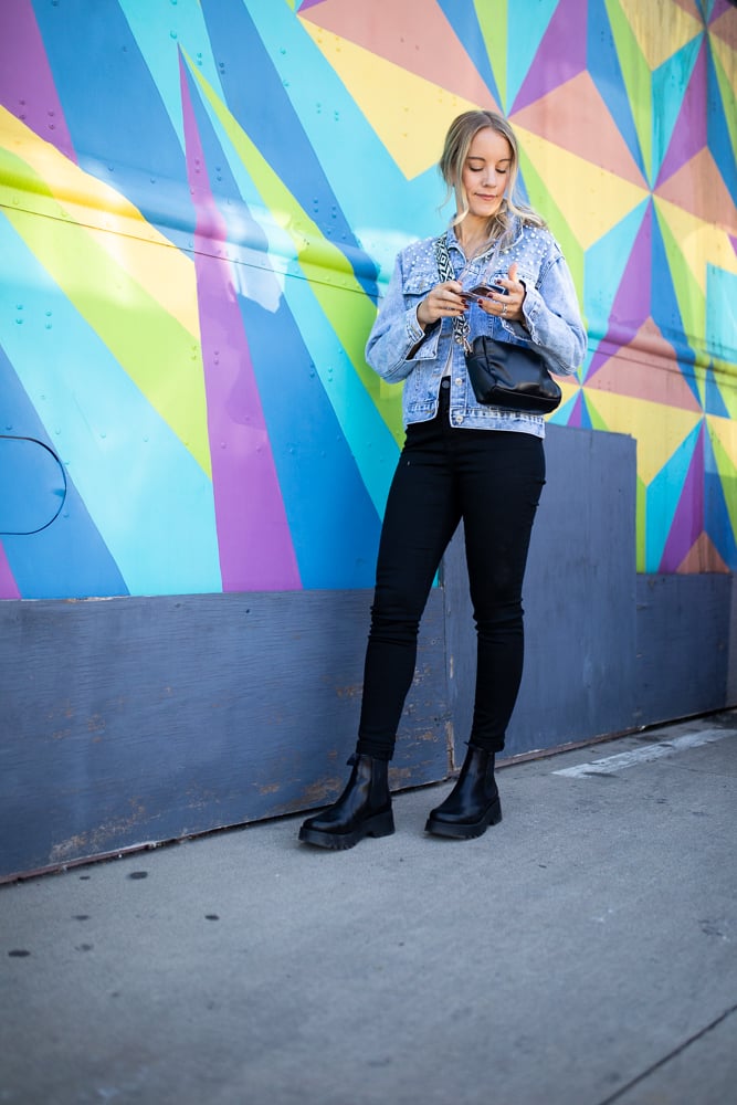 woman wearing mott and bow jeans