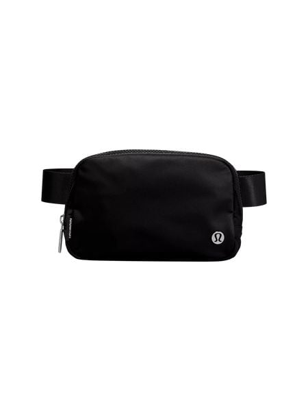 Lululemon Everywhere Belt Bag 1L